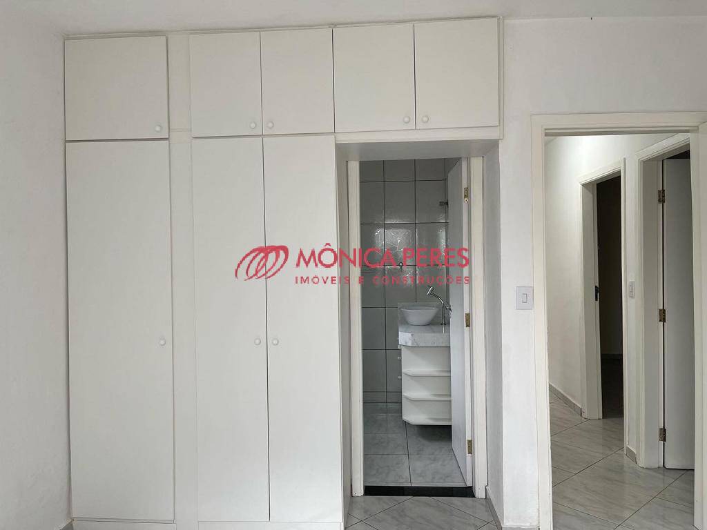 Casa à venda com 4 quartos, 210m² - Foto 8