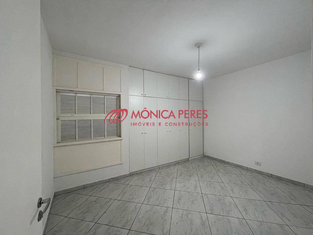 Casa à venda com 4 quartos, 210m² - Foto 11