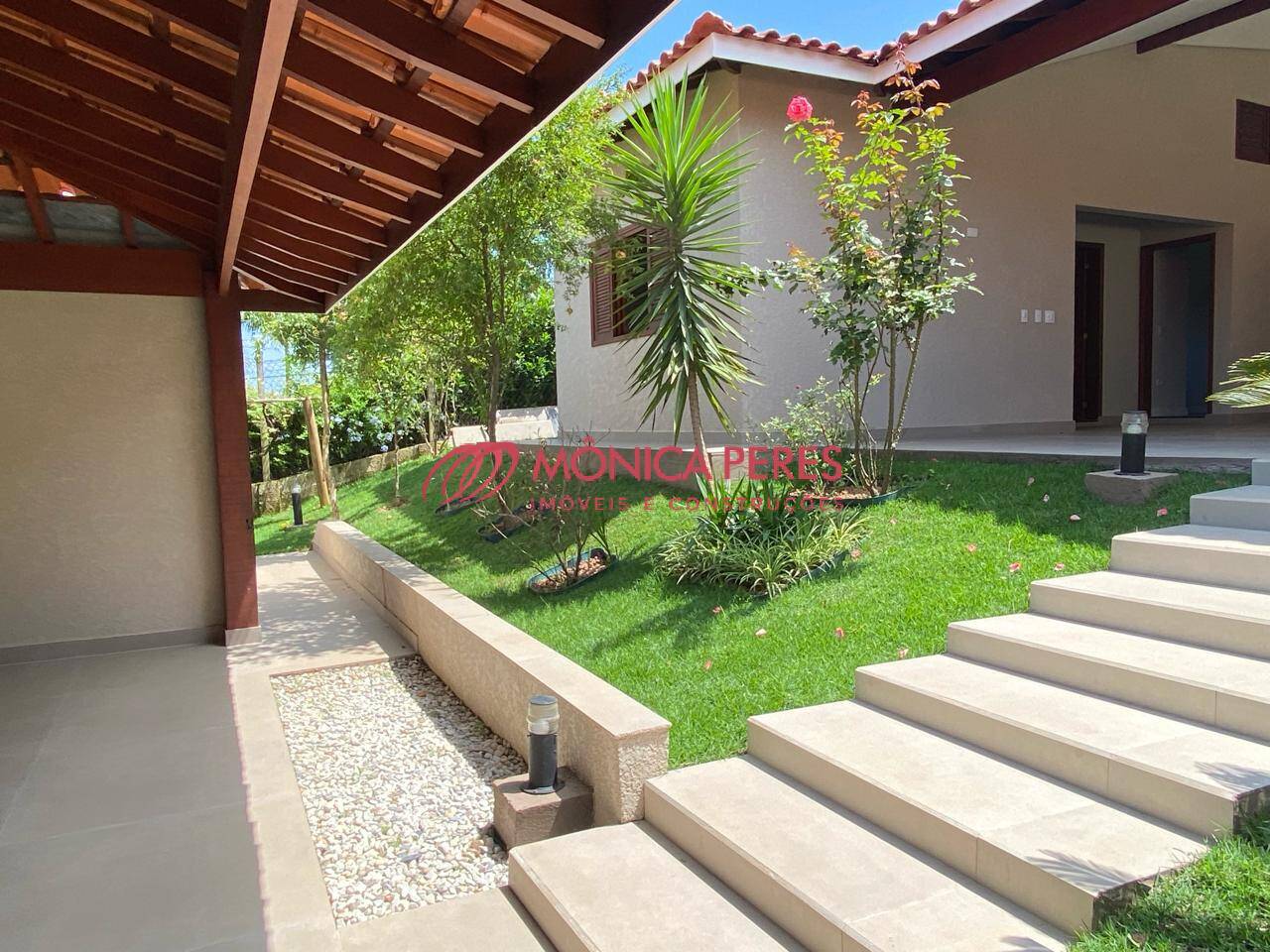 Casa à venda com 5 quartos, 341m² - Foto 4