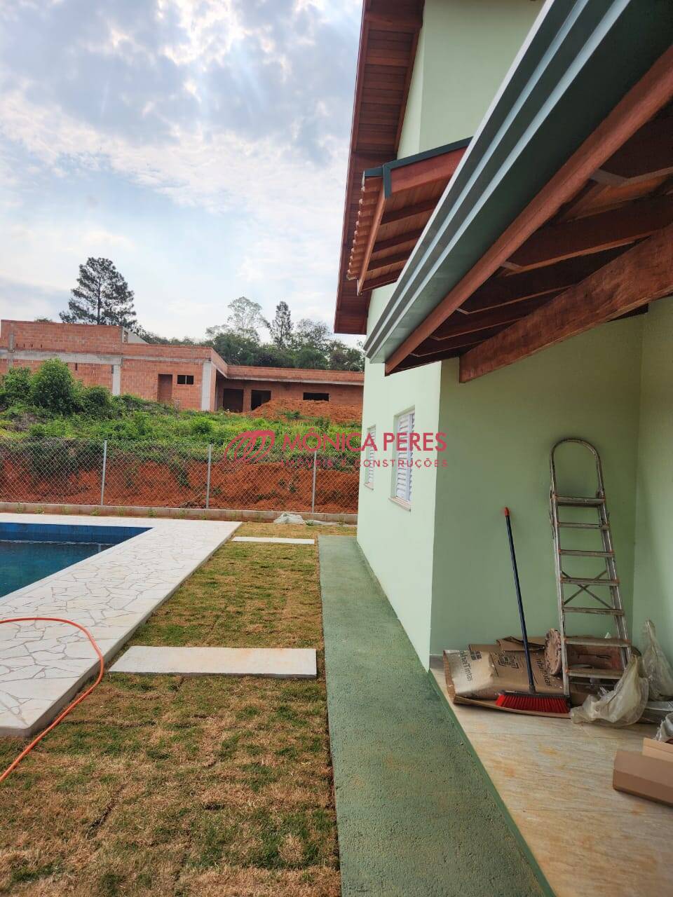 Casa à venda e aluguel com 3 quartos, 214m² - Foto 11