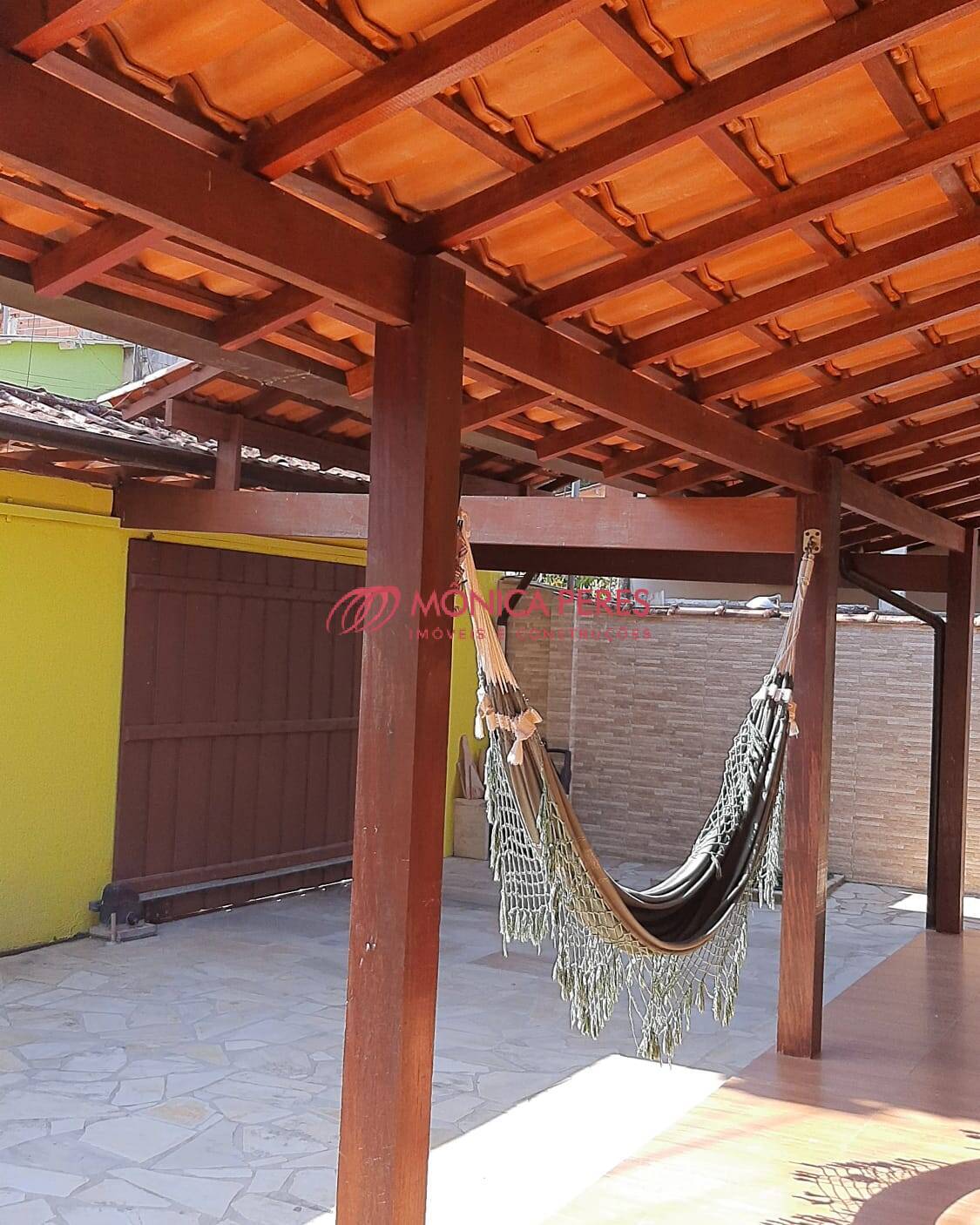 Casa à venda e aluguel com 2 quartos, 250m² - Foto 1