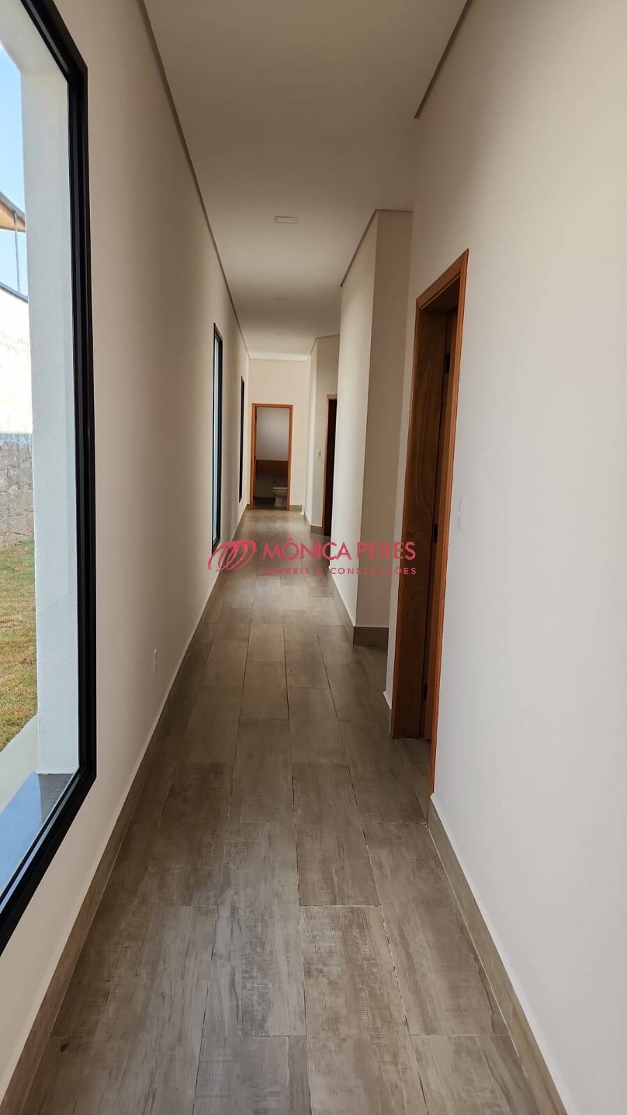 Casa à venda com 4 quartos, 290m² - Foto 11