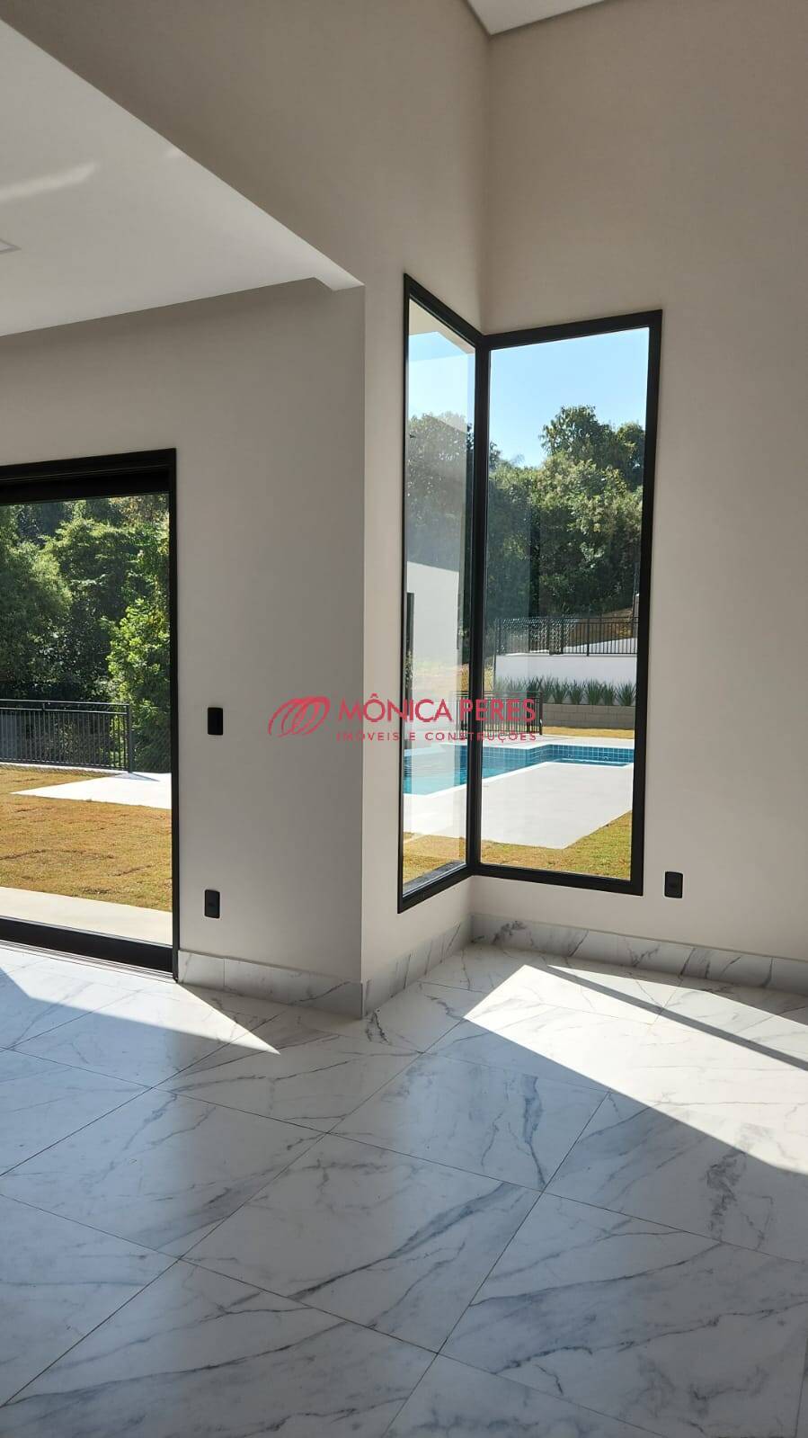 Casa à venda com 4 quartos, 290m² - Foto 33