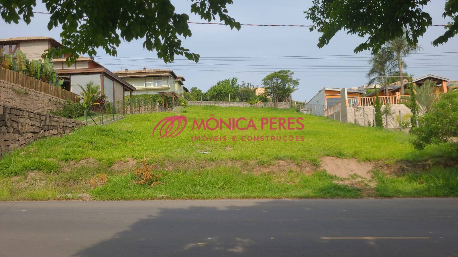 Terreno à venda, 1000m² - Foto 1