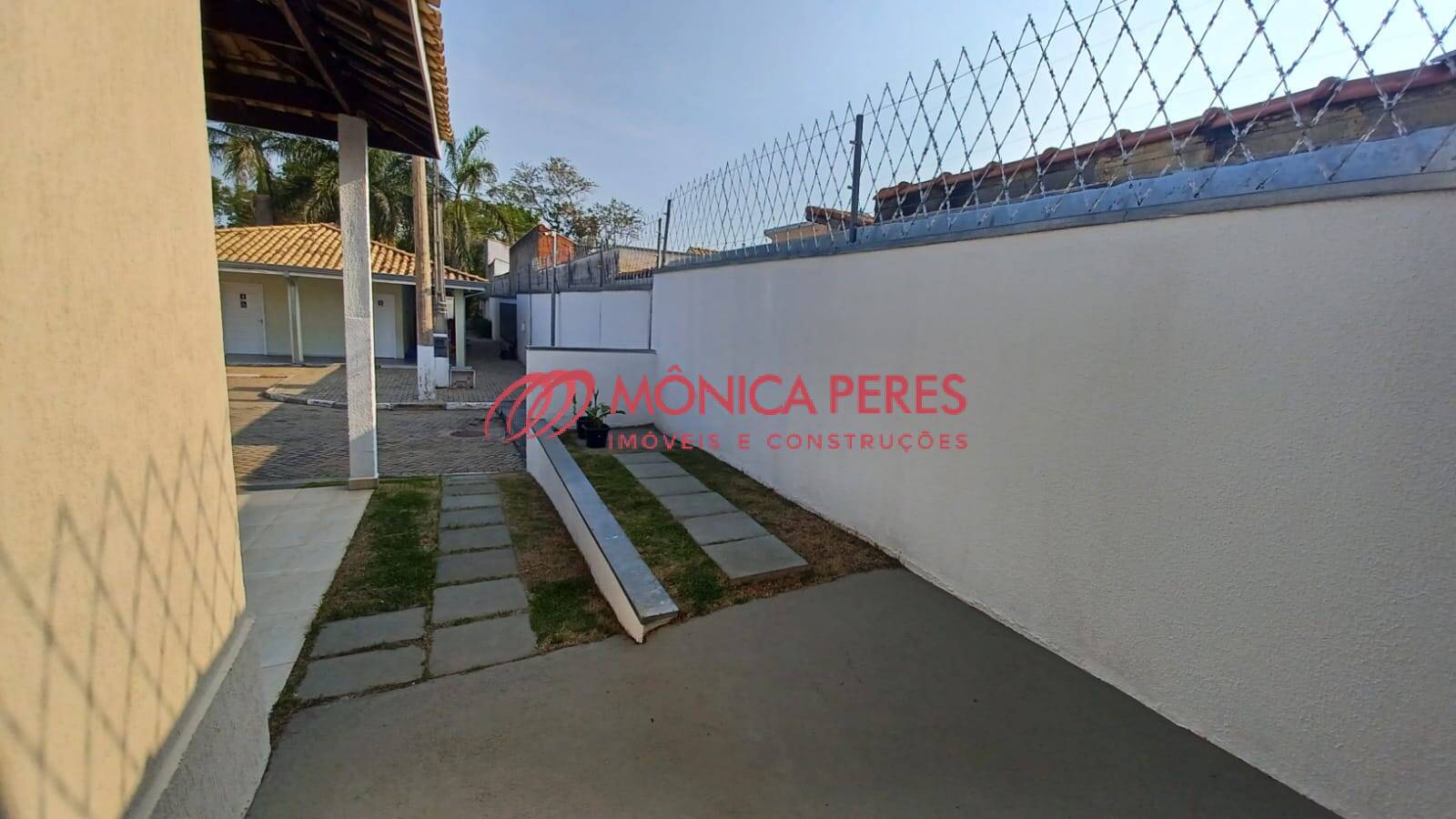 Casa à venda com 3 quartos, 97m² - Foto 12