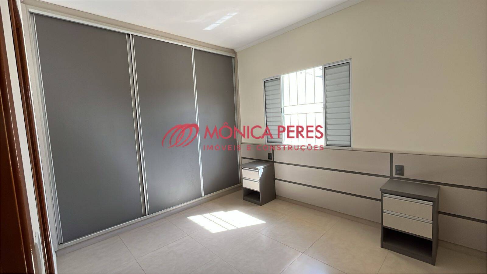 Casa à venda com 3 quartos, 126m² - Foto 4