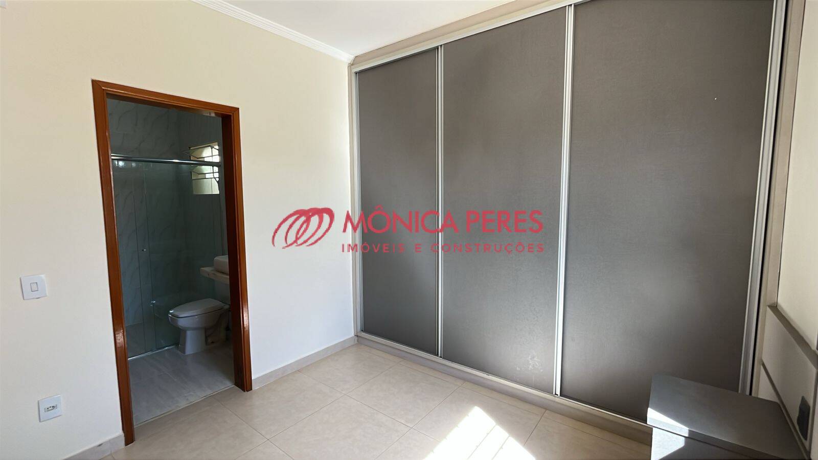 Casa à venda com 3 quartos, 126m² - Foto 11