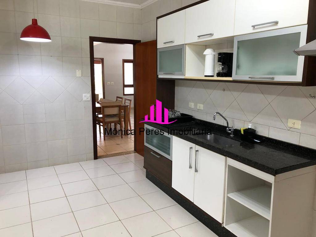 Casa à venda com 4 quartos, 350m² - Foto 5